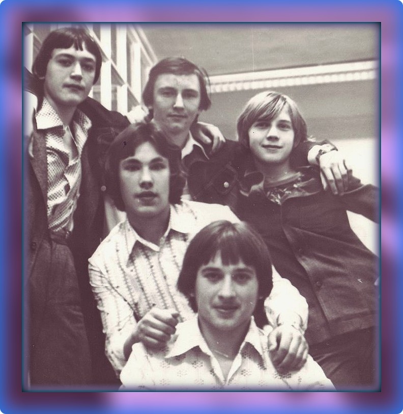 Слуга покорный ваш на этом фото. Далёкий семьдесят девятый иль восьмидесятый год...