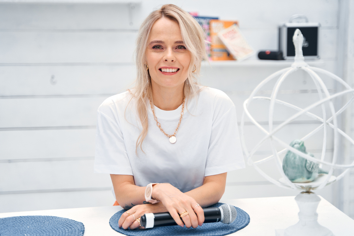 Юлия Кантонистова - вокальный тренер, автор методик обучения вокалу. Москва, Лондон.