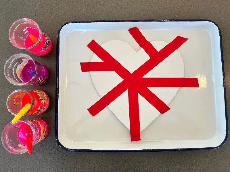 Испоьзуйте скотч. Фото с https://artfulparent.com/