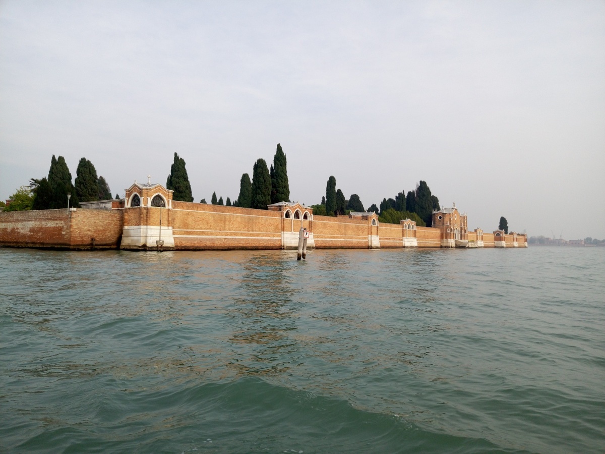 Остров-кладбище Сан Микеле