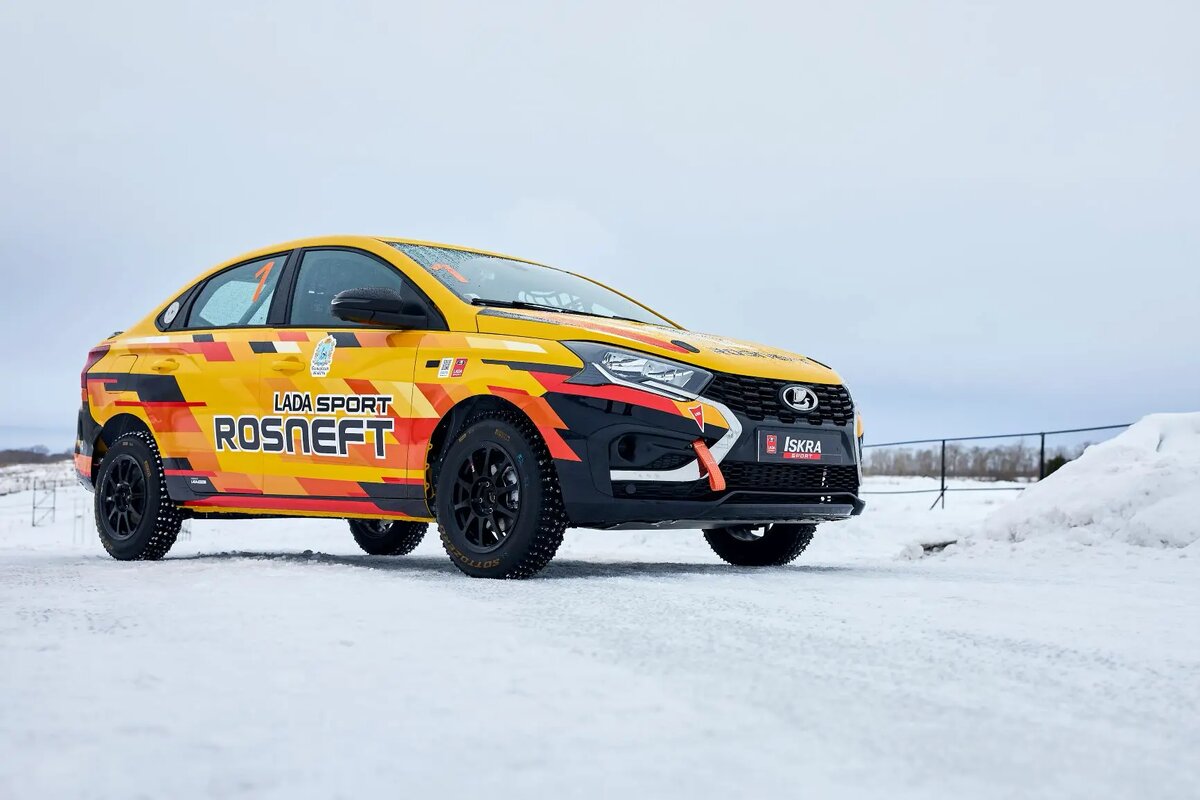  Гоночная Iskra от заводской команды Lada Sport Rosneft.