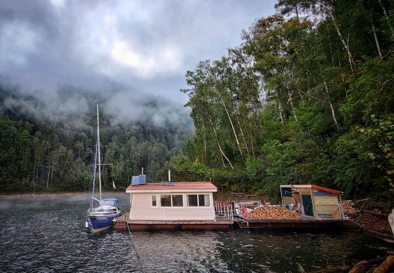 «Наш плавучий дом был одним из первых на Красноярском море»