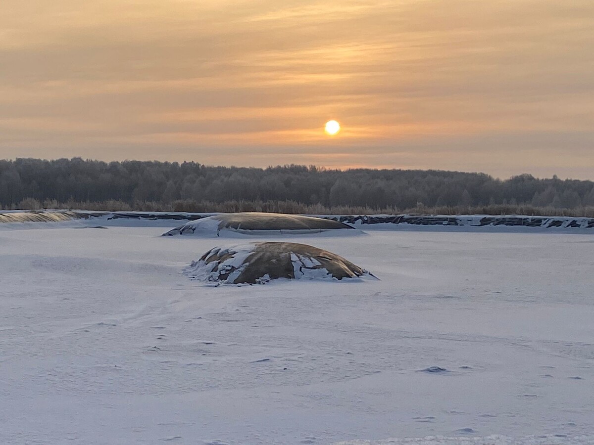 Низкое качество материала приводит к образованию  «газового пузыря», что выводит лагуну полностью из строя