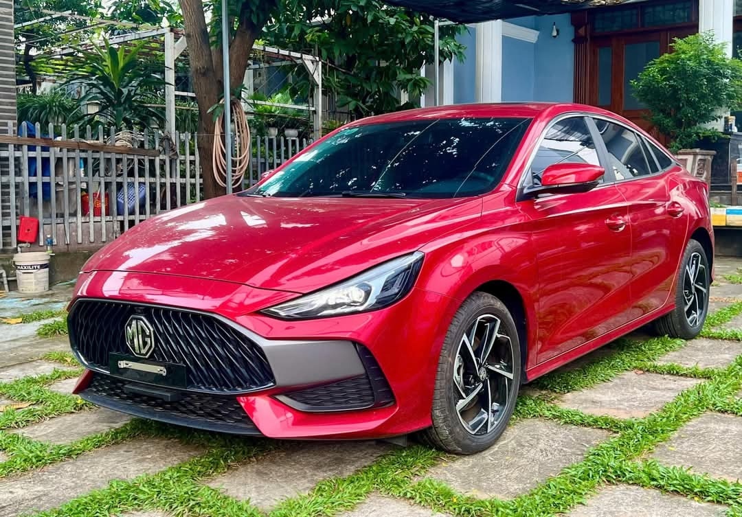 Автомобиль MG 5 300 TGI