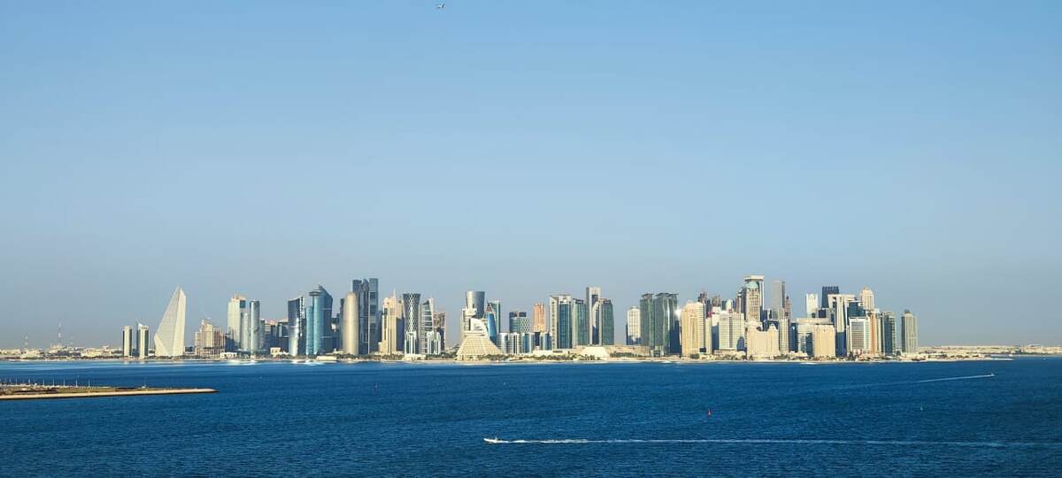 Мы встали пораньше чтобы увидеть приближение к Катару)