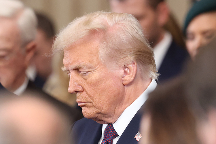    «Трамп себя воспринимает Спасителем, человеком, которому дана божественная санкция».   
Фото: © Jim LoScalzo — Pool via CNP/Keystone Press Agency / www.globallookpress.com