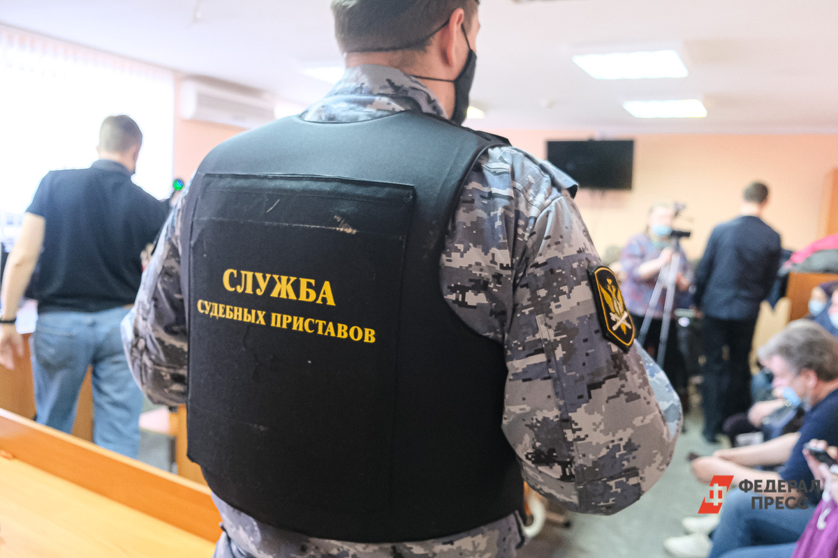 Приставы сопроводили высылаемых иностранцев до госграницы.  Фото: ФедералПресс / Полина Зиновьева