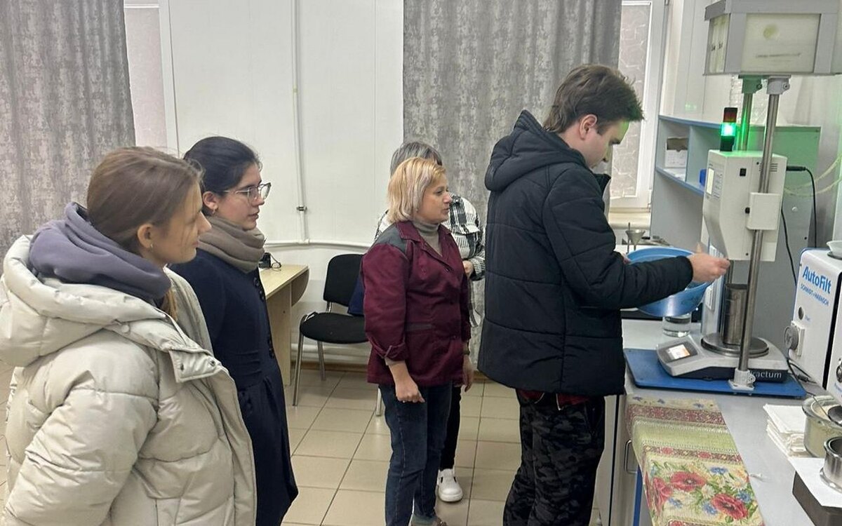    Студенты ВГУИТ и Россошанского техникума прошли практику на заводах ГК «Продимекс» Фото – «Продимекс»