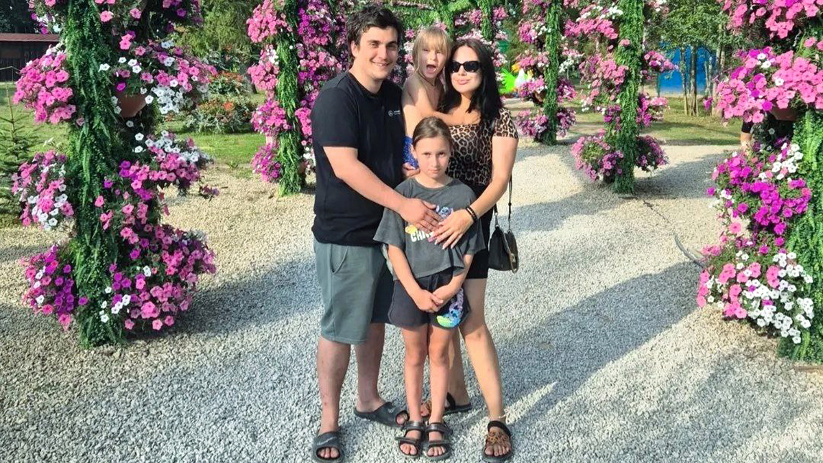 Алина с семьей © Sputnik, из семейного архива Гумы