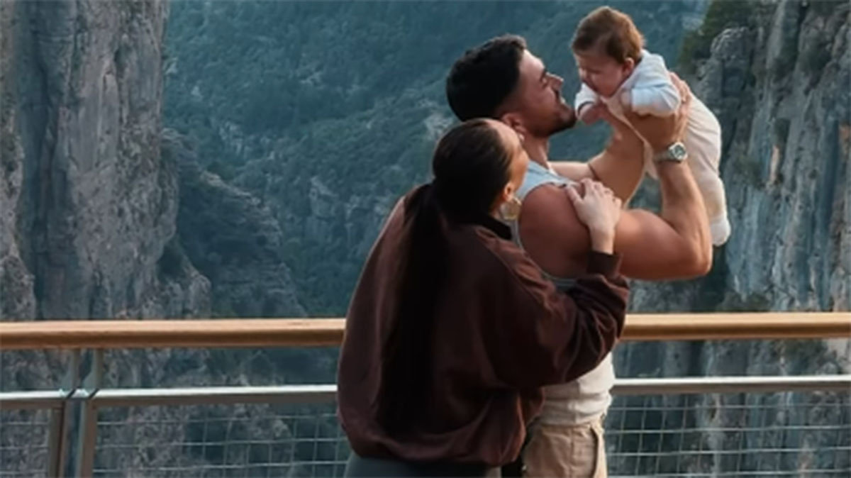 Таня Мусульбес и Рома Капаклы с дочкой Мией. Фото: соцсети Ромы Капаклы