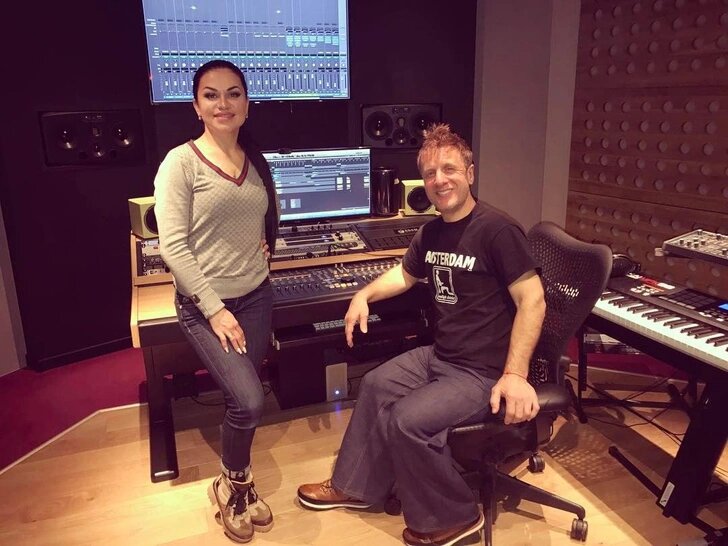 После развода Евгения пожаловалась, что муж ограничивал ее в творчестве