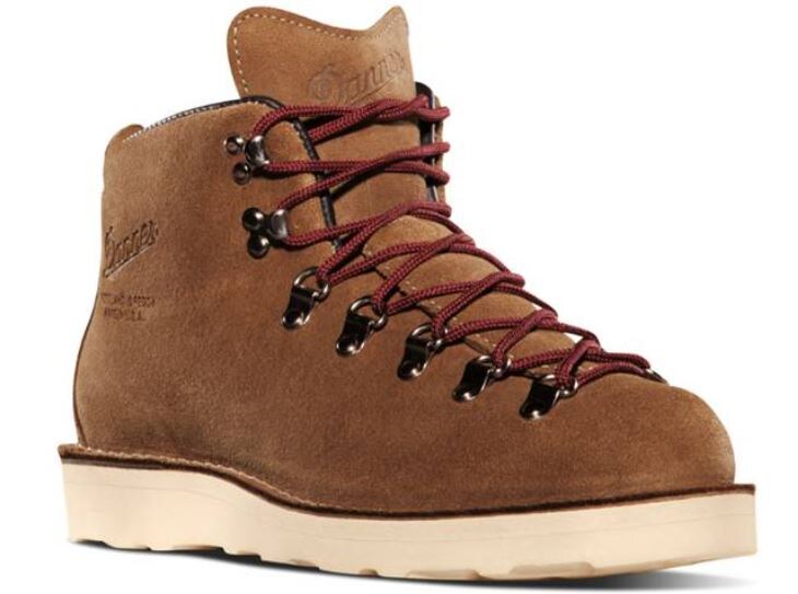 Модель компании Danner Boots