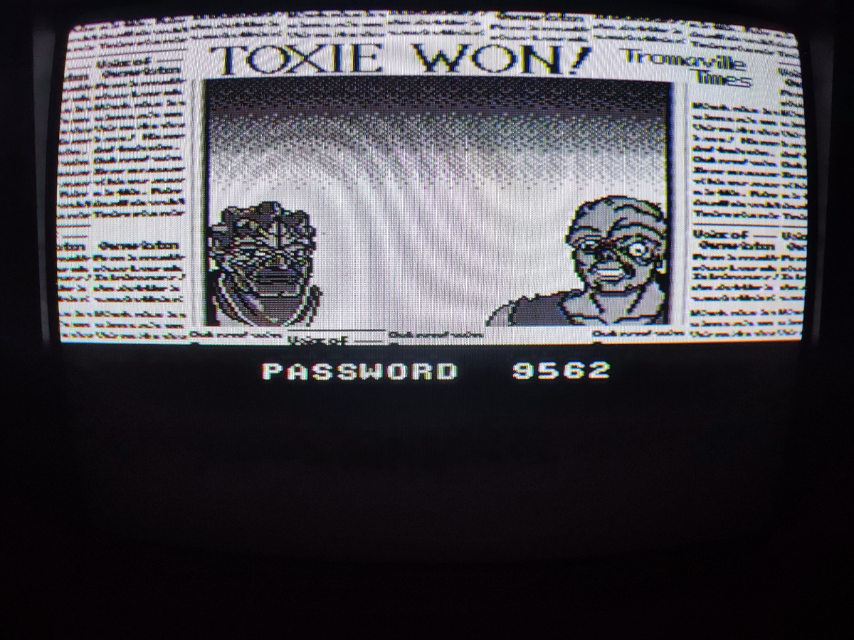 Фото сделаны мной. На фото игра . Оригинал игры "Toxic Crusaders" был разработан Tose для NES, Realtime Associates для Game Boy, Infogrames для Genesis и издан Bandai для NES, Game Boy, Sega для Genesis в 1992г. Фото демонстрирует начальную заставку игры, а так же общий визуальный фон игры. Подробнее об этом рассказано в статье. Все материалы принадлежат правообладателям и размещены исключительно в информационных целях.