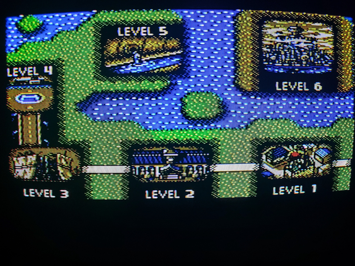 Фото сделаны мной. На фото игра . Оригинал игры "Toxic Crusaders" был разработан Tose для NES, Realtime Associates для Game Boy, Infogrames для Genesis и издан Bandai для NES, Game Boy, Sega для Genesis в 1992г. Фото демонстрирует начальную заставку игры, а так же общий визуальный фон игры. Подробнее об этом рассказано в статье. Все материалы принадлежат правообладателям и размещены исключительно в информационных целях.