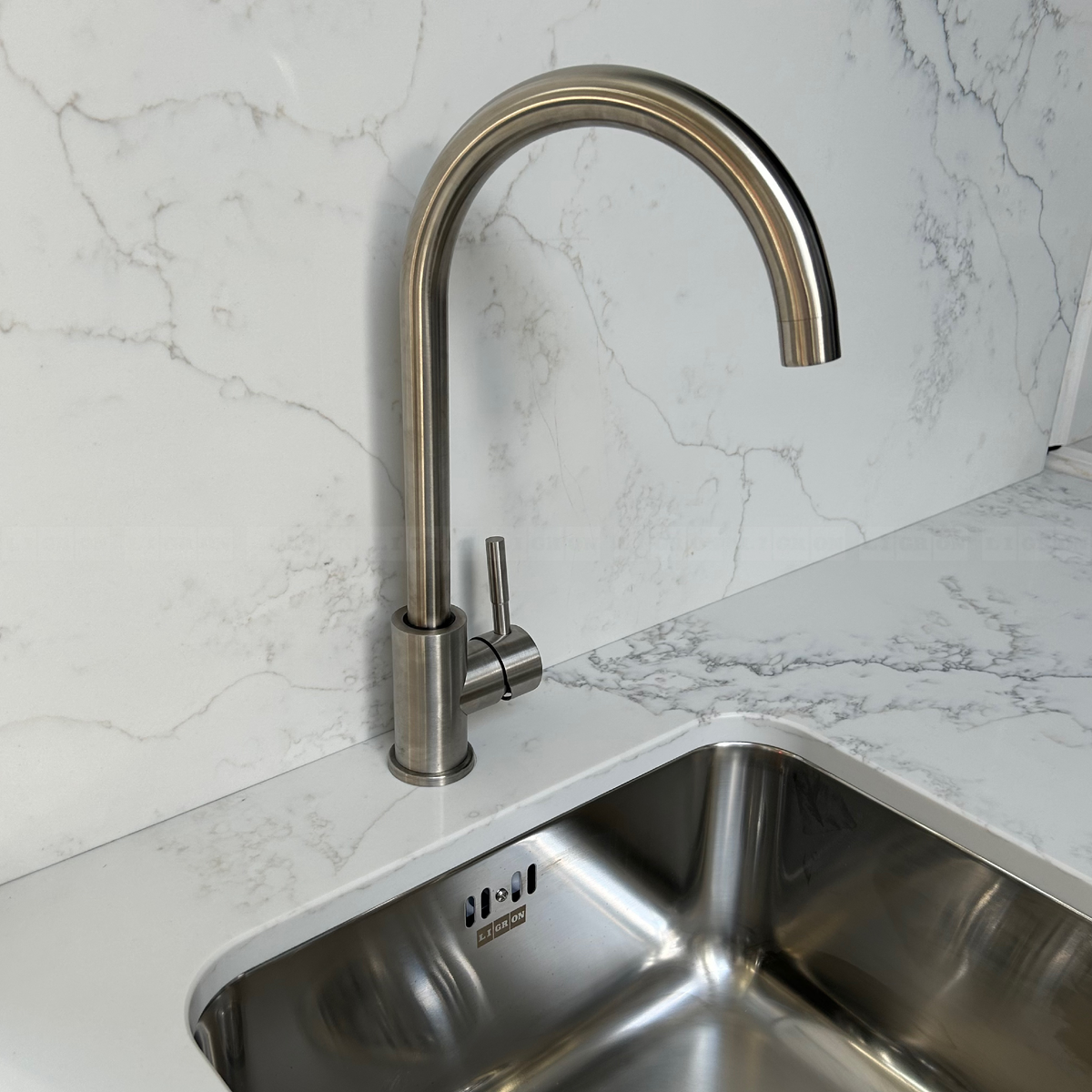 Смеситель Флай Раунд