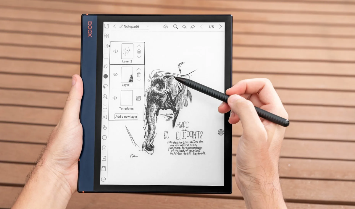    E-Ink дисплеи отображают текст четко, без бликов и отражений. Фото: amazon.com