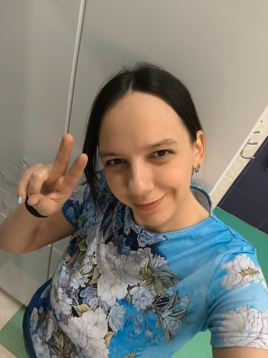 Надеюсь, что моя "коза" не является каким-то недопустимым жестом, а то вдруг чего не знаю. :)