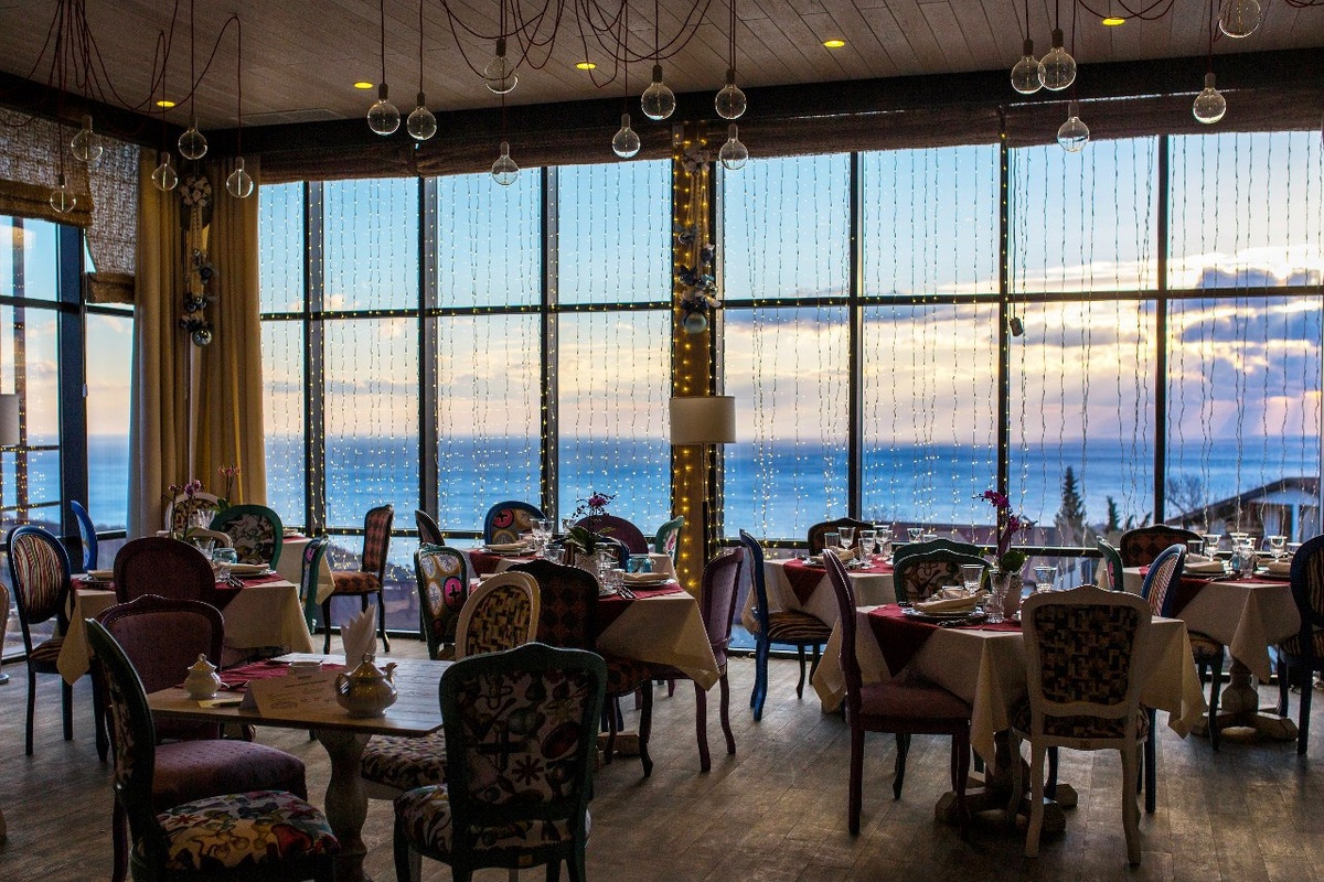  Ресторан «Библиотека» в Алуште // Фото с сайта ресторана 