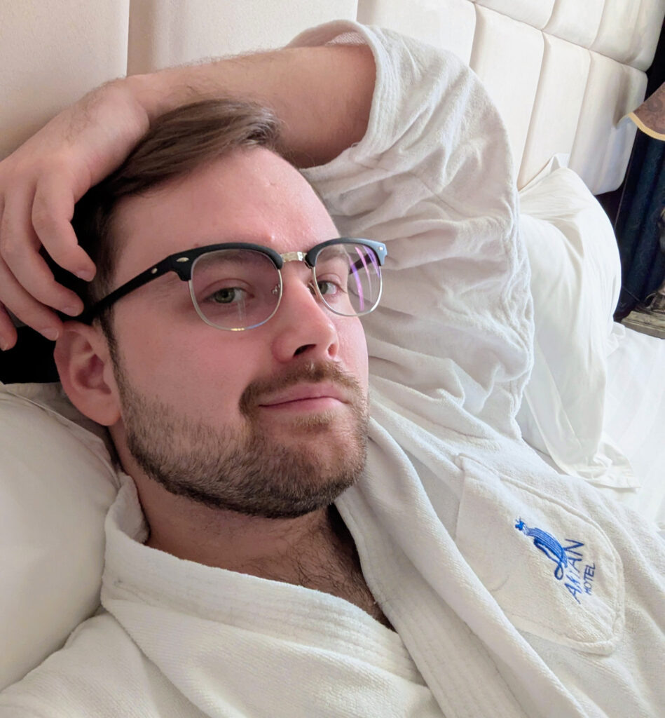 Это я в отеле