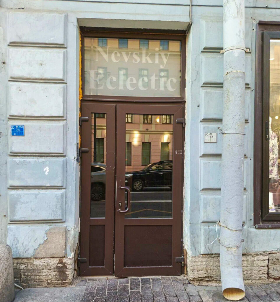 Вход в здание отеля