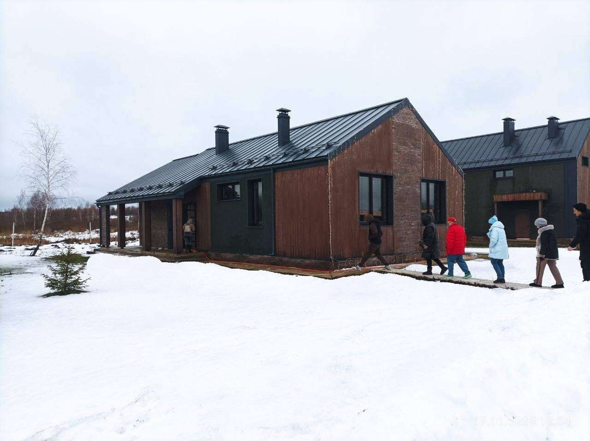 Очередь за домами :)