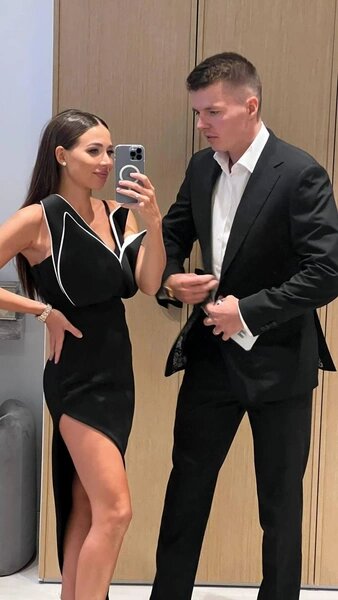 Валерия и ее бывший супруг Артем находятся под домашним арестом. Меру пресечения продлили до 26 марта