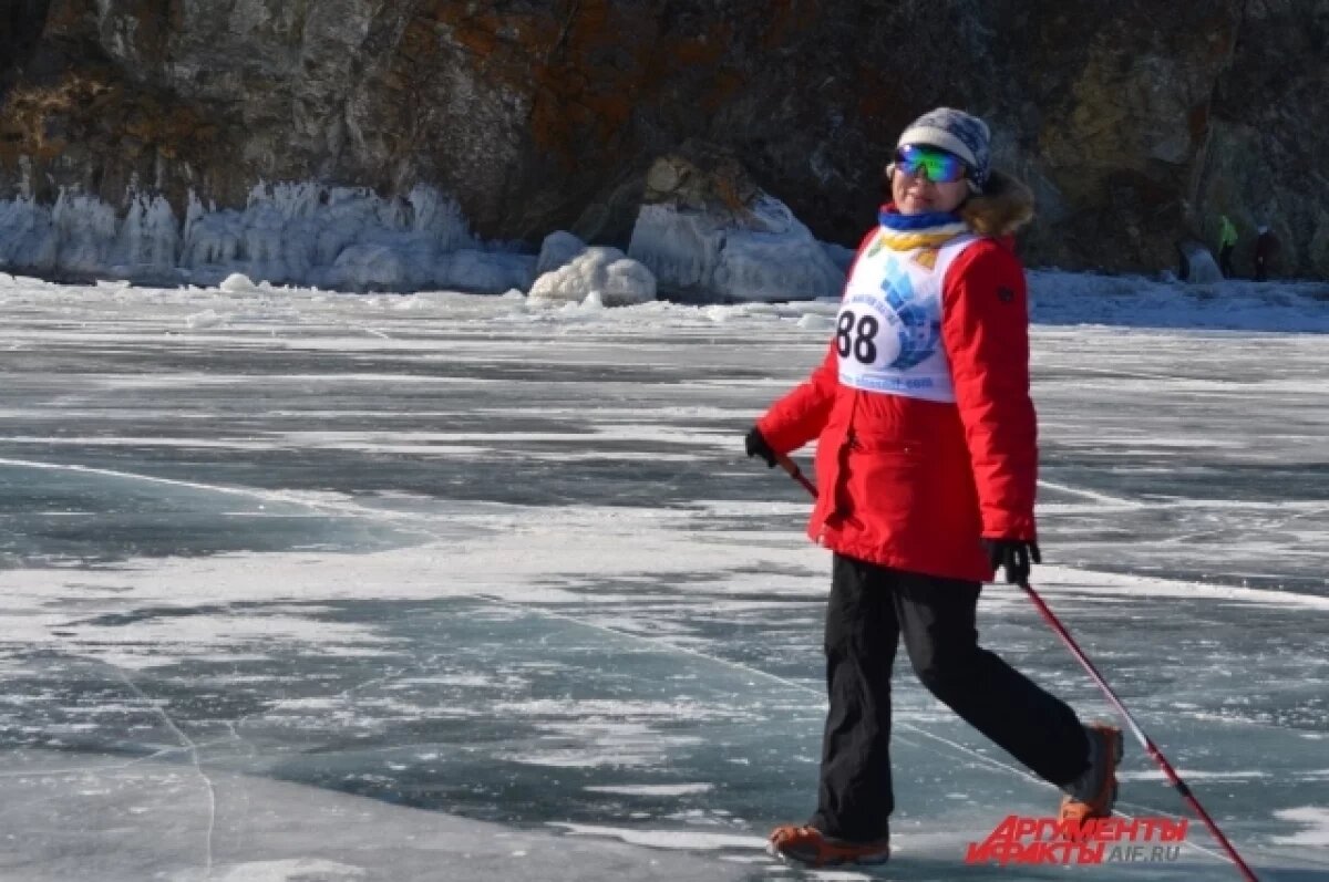    В тюменском городе просят не опираться в автобусах на палки