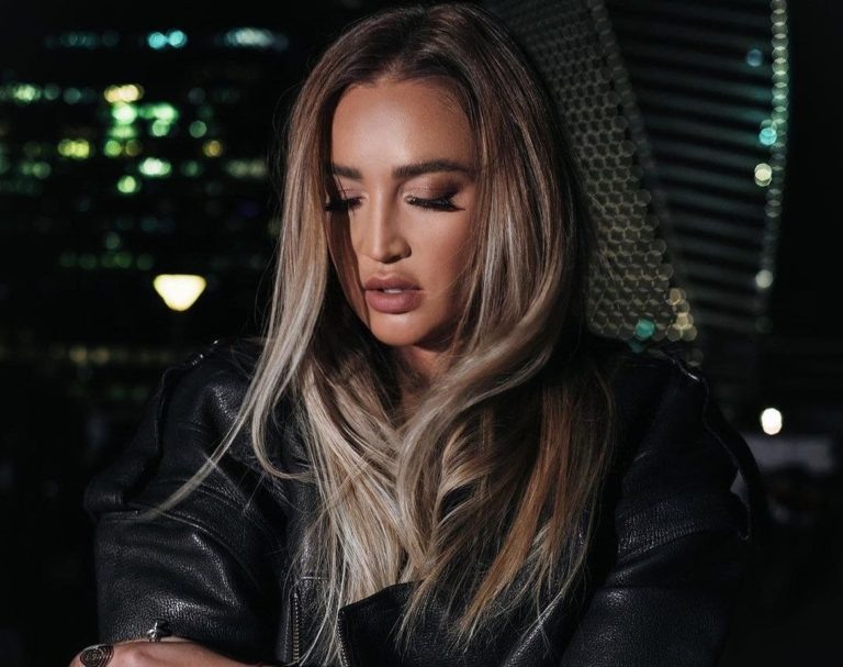    Фото: @buzova86 Софья Чулкова