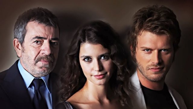 Фото взято из канала "Турецкие сериалы" - "Запретная любовь". Взято из открытых источников. 