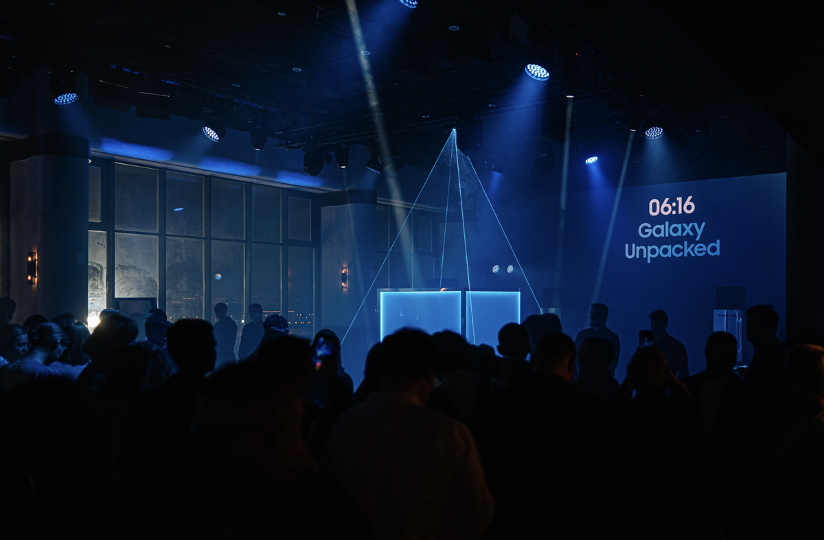     Презентация флагманских смартфонов Galaxy S25