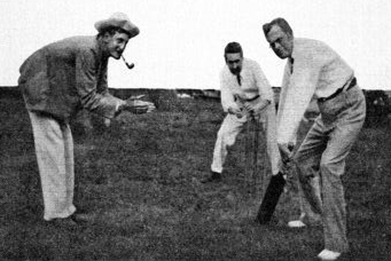 Члены команды «Allahakbarries» за игрой. Фото с сайта (https://madrascourier.com/books-and-films/allahakbarries-cc-when-peter-pans-author-invented-celebrity-cricket/)