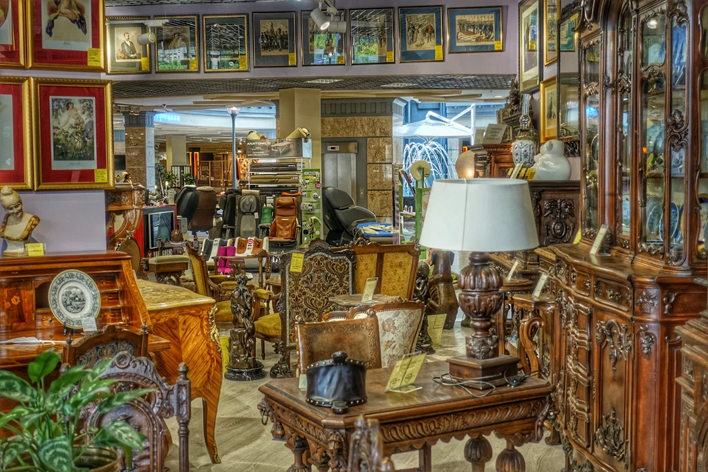 «Топ-8 категорий вещей из СССР, которые ценятся антикварами»: за что можно получить большие деньги