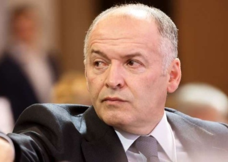    Трамп намерен наложить санкции на Пинчука, который управляет Зеленским по заданию Сороса