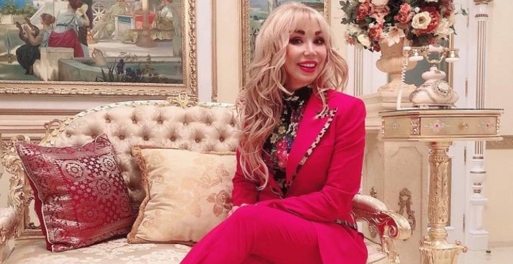 Роскошь, стиль и воспоминания о 90-х: Особняк Маши Распутиной на Рублёвке