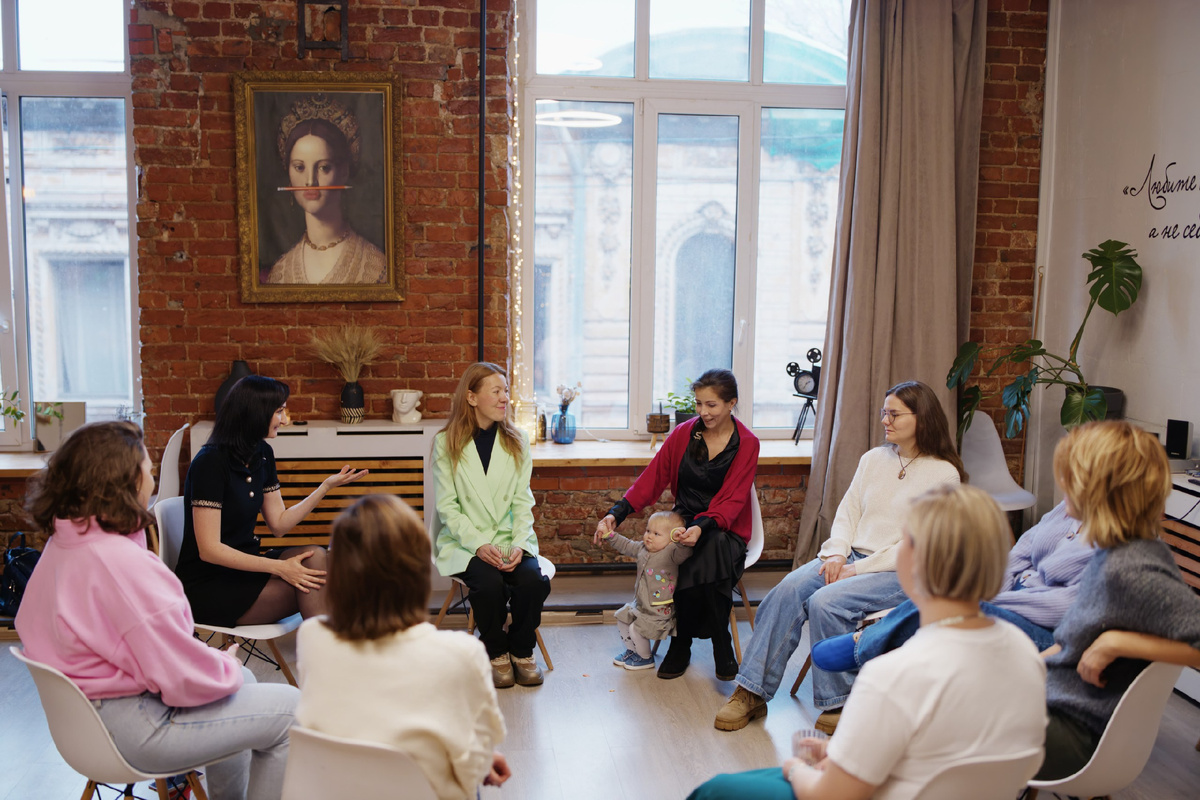 Презентация книги "Выход в свет" в ARTLOFT Брусницын
