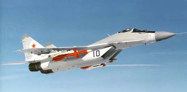 Советский МиГ-29 (9-12) — один из первых серийных образцов, 1980-е годы