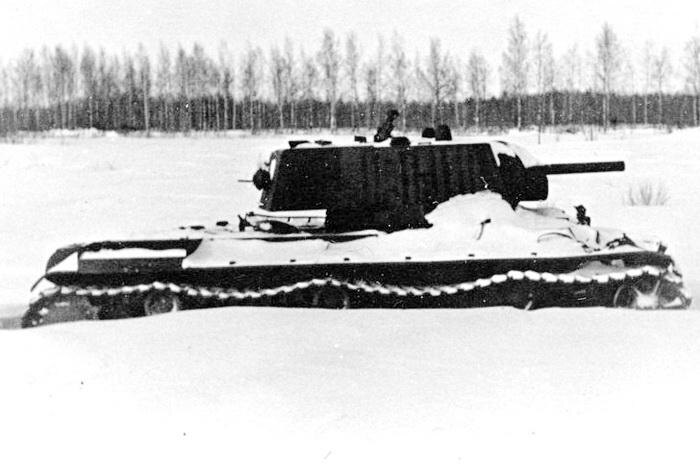 Танк КВ-1 производства ЧТЗ выпуска лета - осени 1941 года