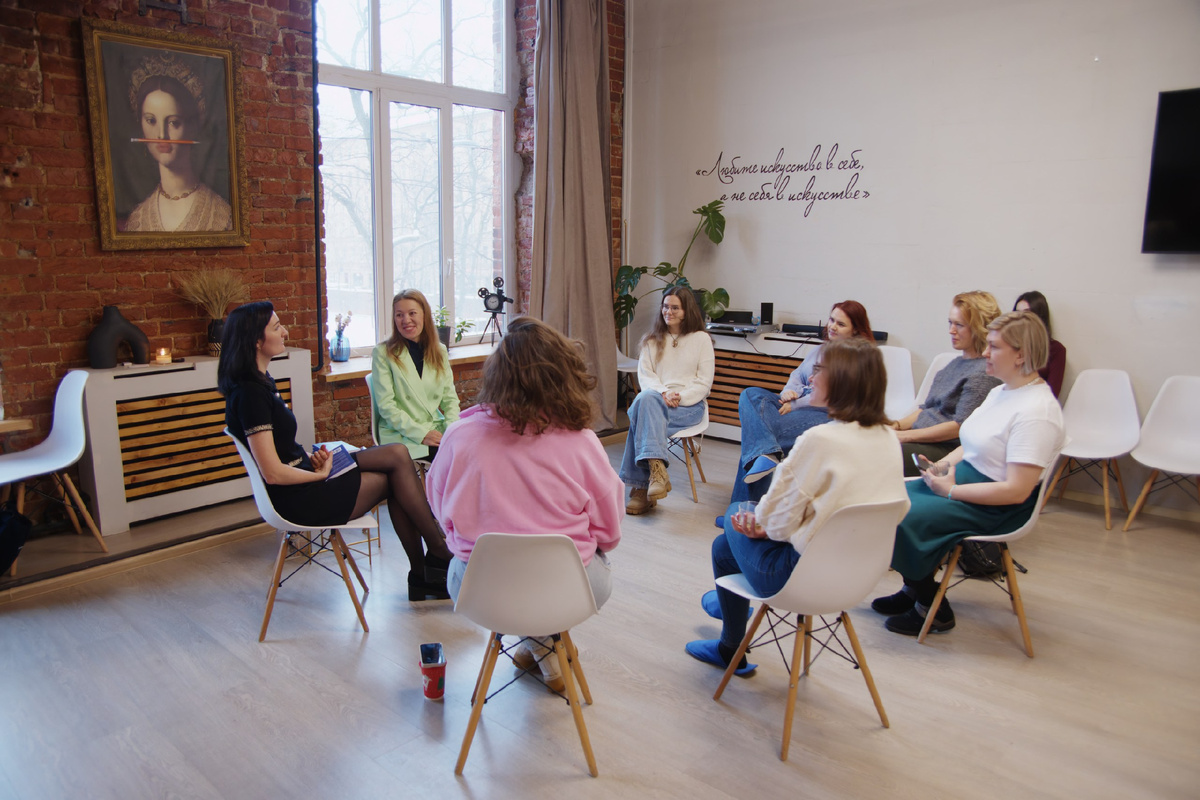 Презентация книги "Выход в свет" в ARTLOFT Брусницын