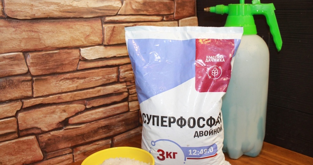 Если удобрения отсырели — использовать или выбросить?
