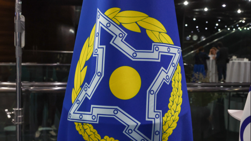     Флаг ОДКБ globallookpress.com Petrov Sergey