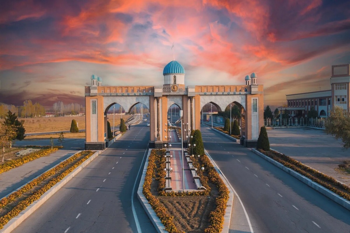 Главные ворота в город Фергана