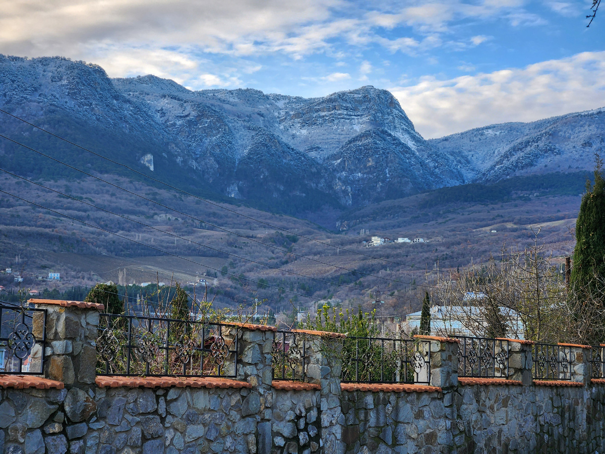 Вид на горы из Гурзуфа