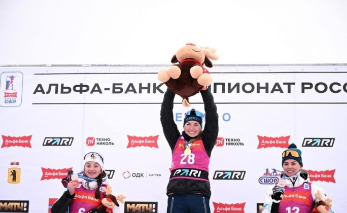 Анастасия Шевченко, Виктория Сливко и Виктория Метеля на пьедестале почета. Фото: соцсети