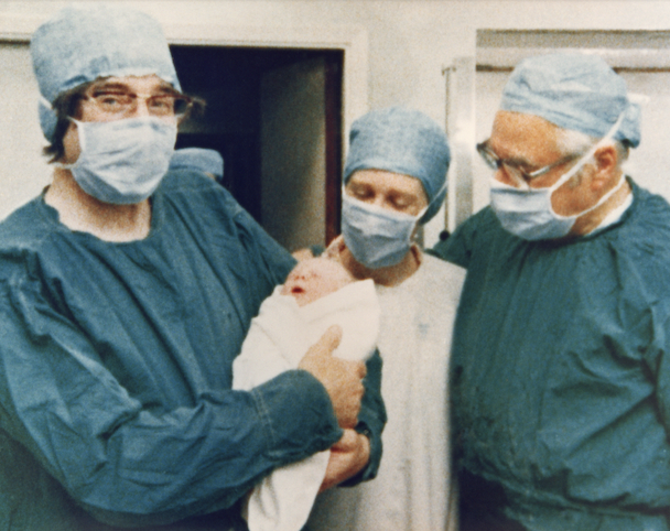 Keystone / Getty Images📷Первый ребенок в мире, зачатый с помощью ЭКО, родился в 1978 году