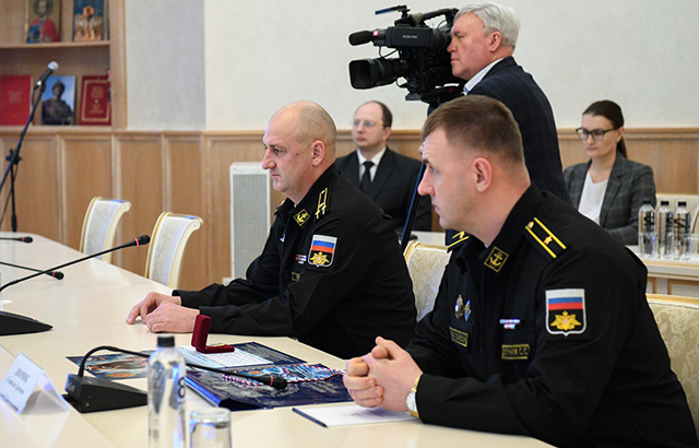 Губернатор Игорь Руденя провёл встречу с командованием подлодки К-456 «Тверь»