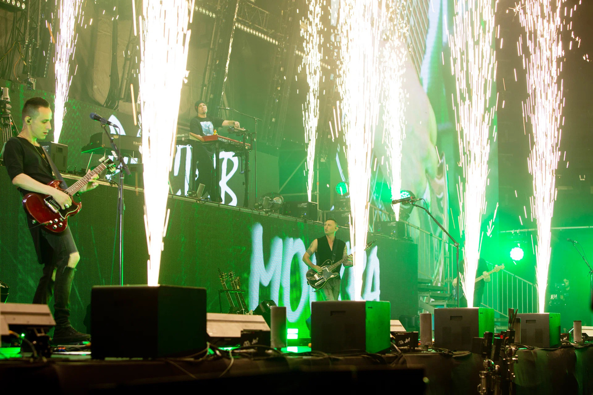 Шоу «Зверей» в кадре со съёмок «Всё, что тебя касается»