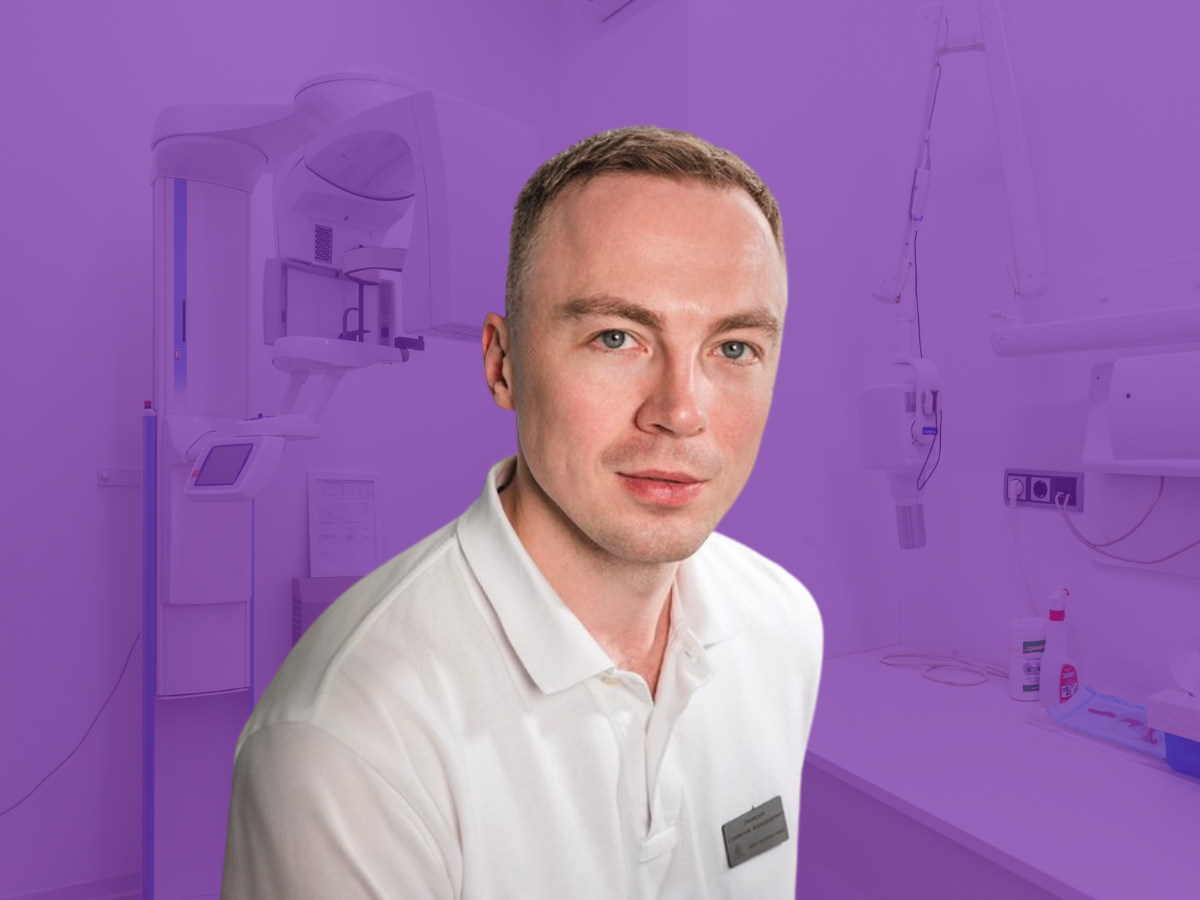 Врач стоматолог-хирург клиники "Авантис" Ряховский Станислав Александрович. Выпускник Московского государственного медико-стоматологического университета им. И.А. Евдокимова (МГМСУ, 2015 г). Является специалистом клиники «Авантис» в области цифровой стоматологии: планирования лечения на элайнерах, виртуальной расстановки имплантатов с последующей 3D-печатью навигационных шаблонов, с 2017 г. – планирования ортогнатических операций с последующим изготовлением позиционирующих сплинтов. В настоящее время лечебную деятельность совмещает с научной работой в ЦНИИС и ЧЛХ на должности врача челюстно-лицевого хирурга, соискатель ученой степени кандидата медицинских наук.