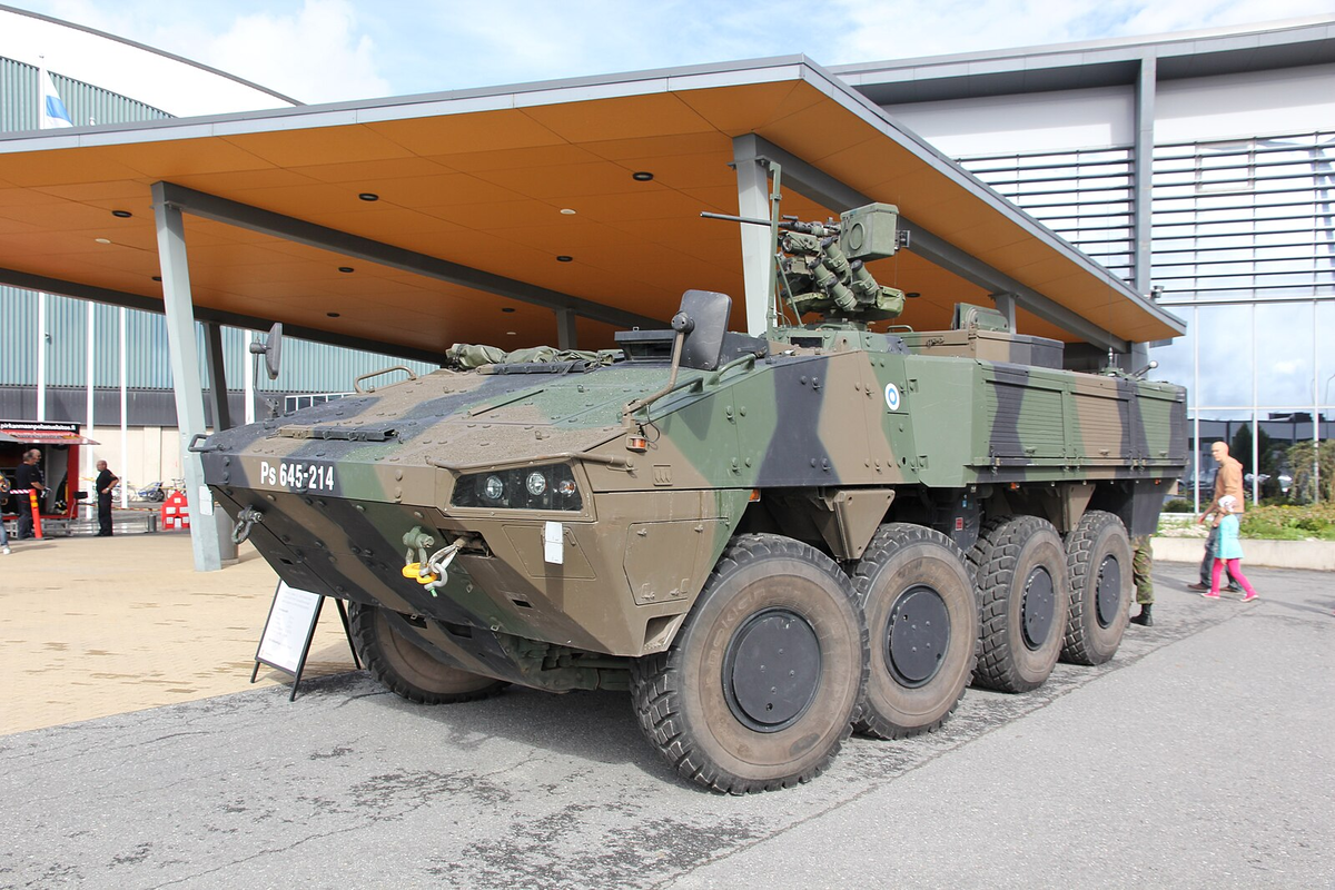 Версия для финской армии под индексом XA-360. Вооружение — боевой модуль с пулеметом M2 Browning