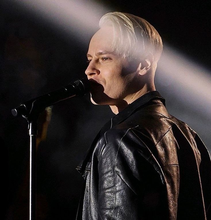 Критикуют SHAMANa те, кто сам ни на что не способен. Из интернета 