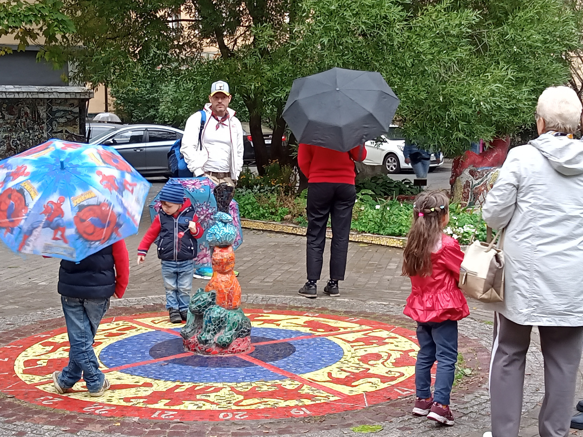 Мозаичный дворик на Чайковского. Фото автора